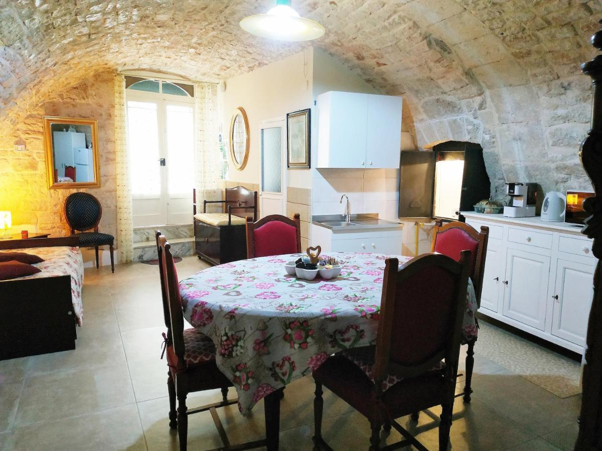 فيلا Fascino Antico كونفيرسانو المظهر الخارجي الصورة