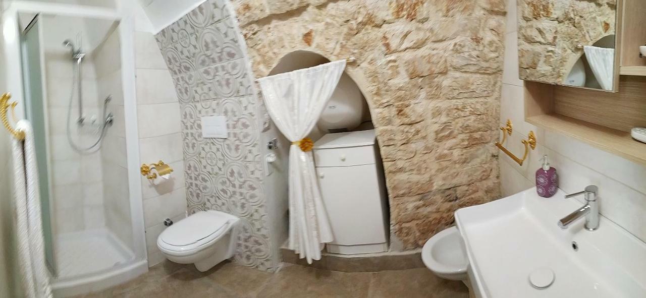 فيلا Fascino Antico كونفيرسانو المظهر الخارجي الصورة